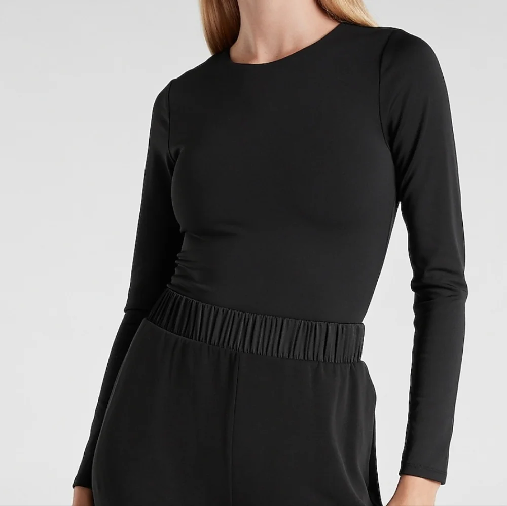 Express Body Contour Double Layer Crew Neck Thong Bodysuit - Picture 2 of 6